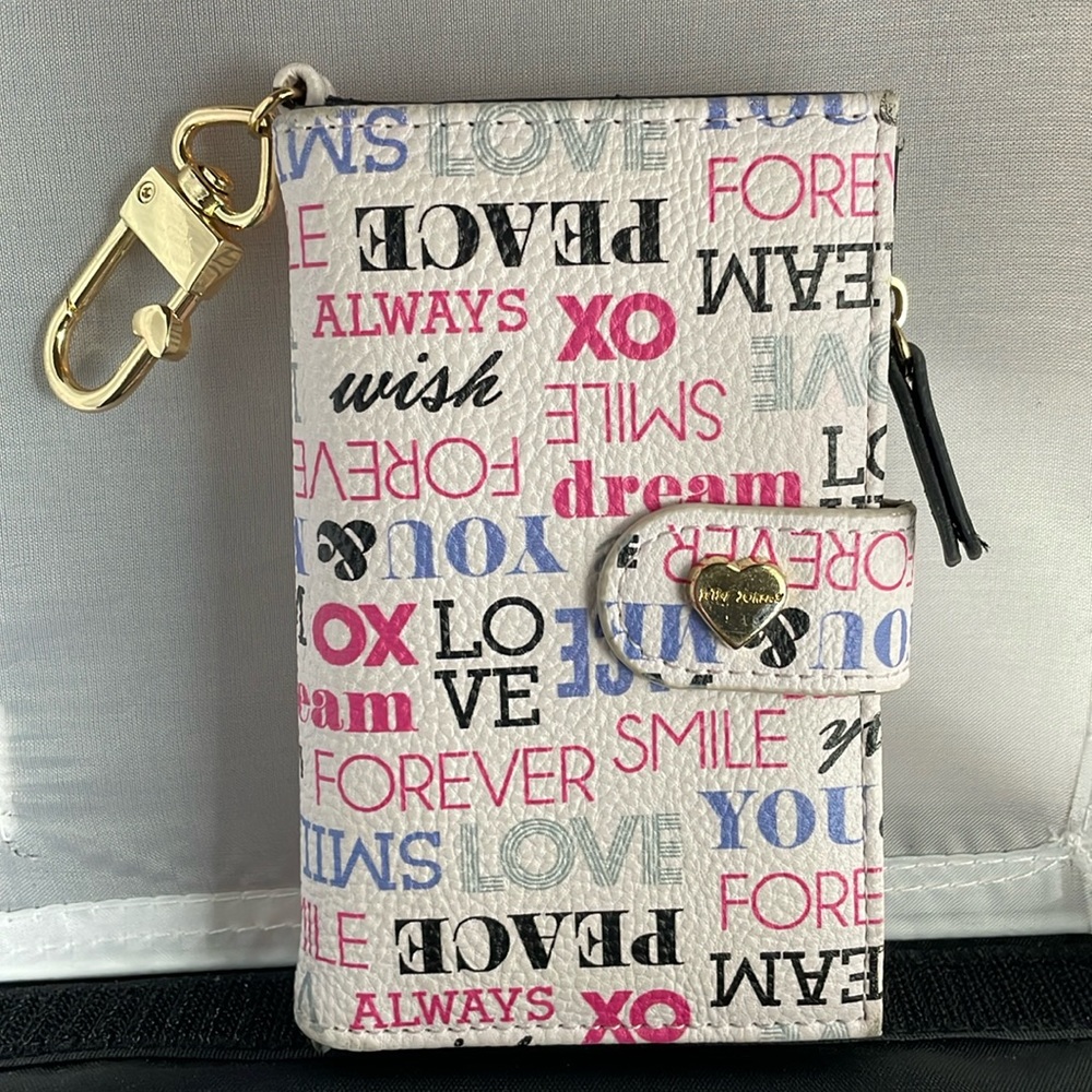 Betsy Johnson wallet (IB-8)